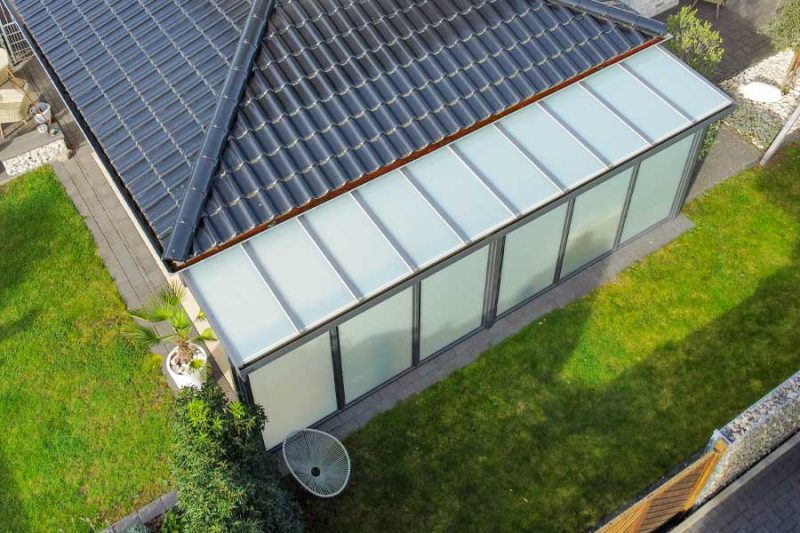 Balkon Sichtschutz 75x2000 Cm - Wetterfest, Blickdicht, Aus HDPE Mit Alu-Ösen, Farbe Beige