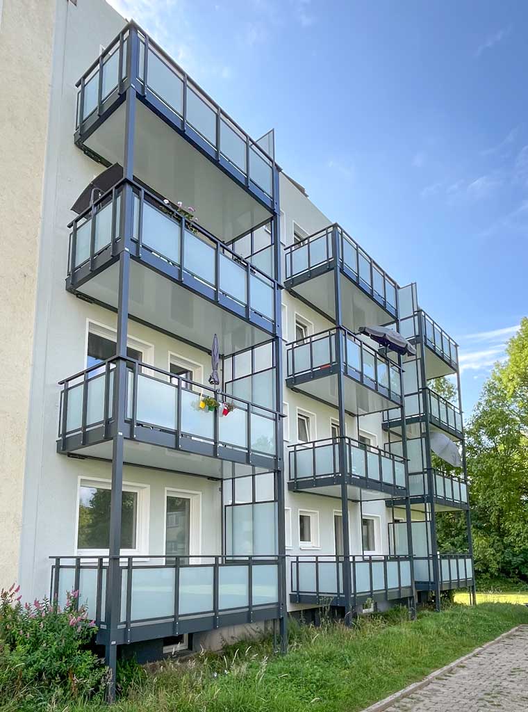 Balkonbau-Baugenossenschaften-Hausverwaltungen-Serienfertigung-Hochhaus-Balkon-Profis